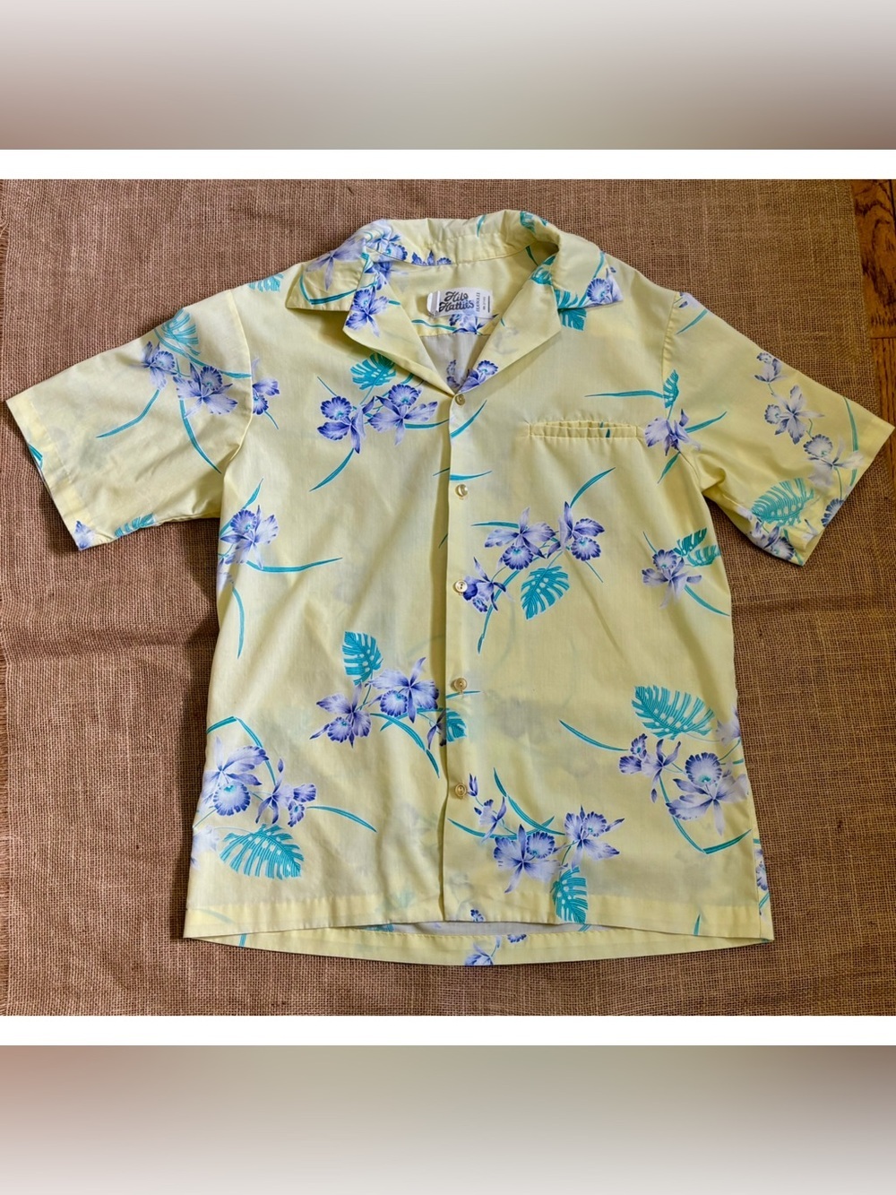 Mens Vintage Hilo Hatties Light Yellow Floral Hawaiian Shirt Fits Large XL Aloha
